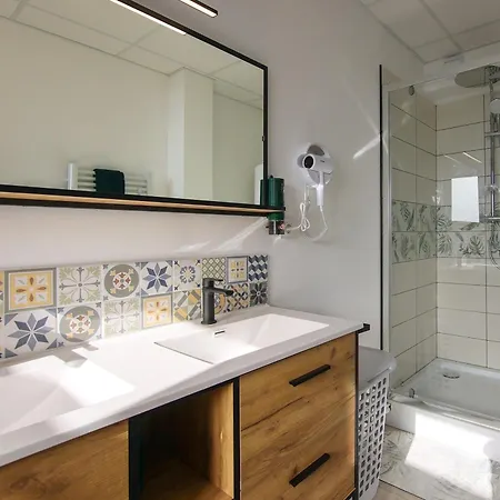 Logis De La Trinité - Appt Climatisé *